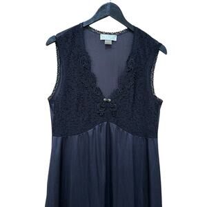 Vintage Val Mode Black Classic Night Gown Large Made In USA Nylon Lingerie